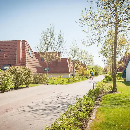 Ferienhaus Philipp Mellumplate 35 *